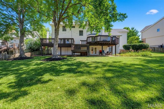 2055 Meadowbrook Way Drive, Chesterfield, MO 63017