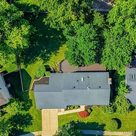2055 Meadowbrook Way Drive, Chesterfield, MO 63017
