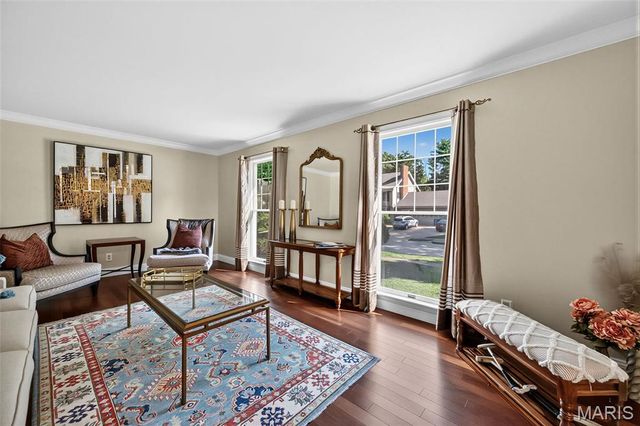 2055 Meadowbrook Way Drive, Chesterfield, MO 63017