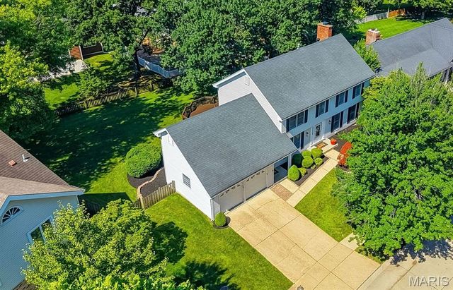 2055 Meadowbrook Way Drive, Chesterfield, MO 63017