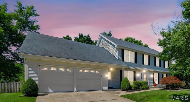 2055 Meadowbrook Way Drive, Chesterfield, MO 63017