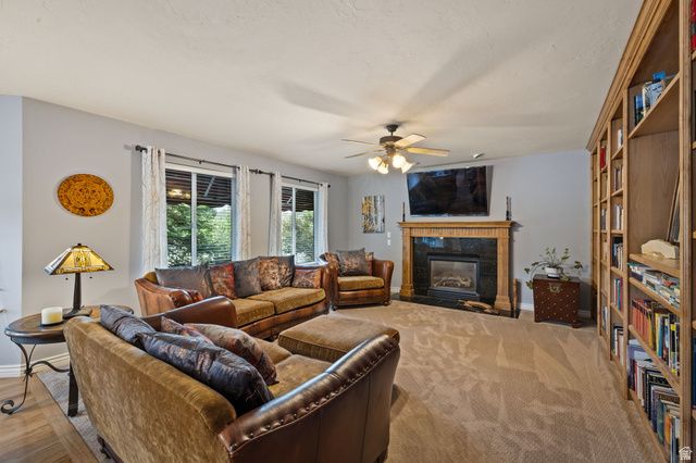 7126 S GRIFFITHS PL, Cottonwood Heights, UT 84121