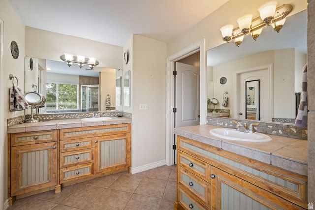 7126 S GRIFFITHS PL, Cottonwood Heights, UT 84121