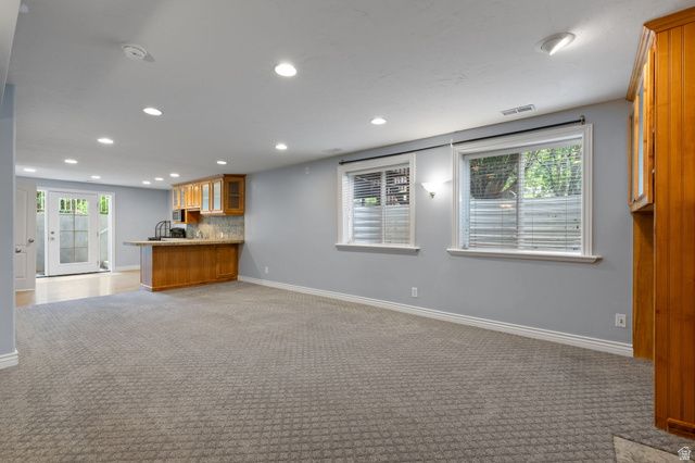 7126 S GRIFFITHS PL, Cottonwood Heights, UT 84121