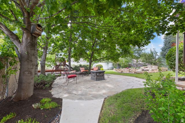 7126 S GRIFFITHS PL, Cottonwood Heights, UT 84121