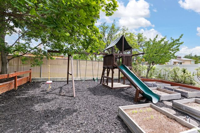 7126 S GRIFFITHS PL, Cottonwood Heights, UT 84121