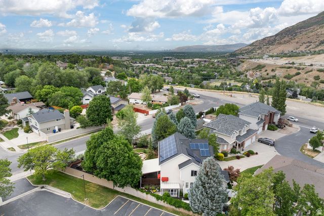 7126 S GRIFFITHS PL, Cottonwood Heights, UT 84121