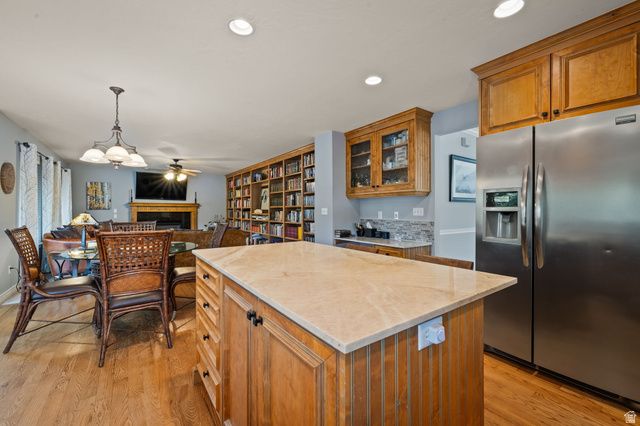 7126 S GRIFFITHS PL, Cottonwood Heights, UT 84121