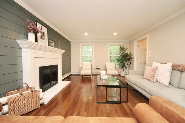 193 Lacy St, North Andover, MA 01845
