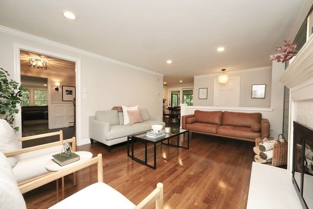 193 Lacy St, North Andover, MA 01845