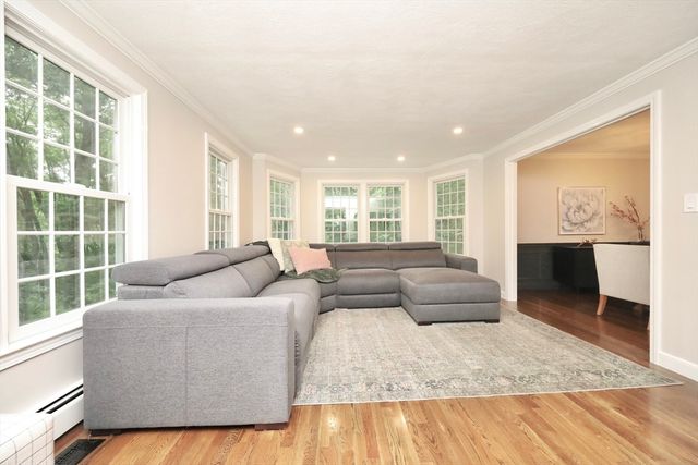 193 Lacy St, North Andover, MA 01845