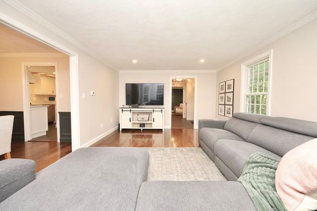 193 Lacy St, North Andover, MA 01845