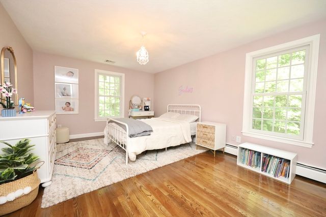 193 Lacy St, North Andover, MA 01845