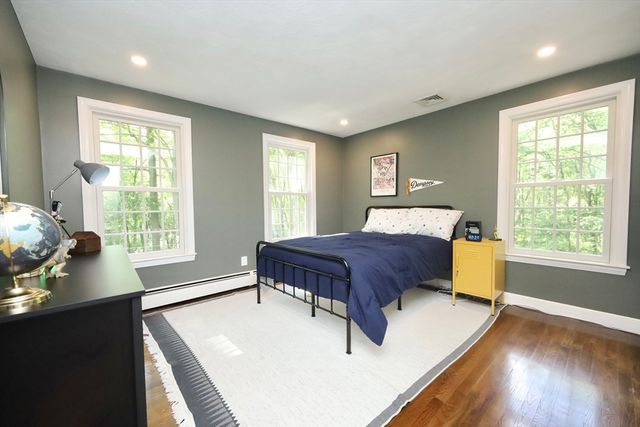 193 Lacy St, North Andover, MA 01845