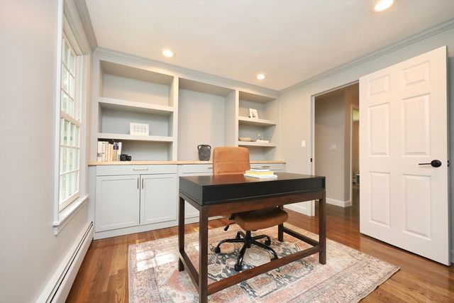 193 Lacy St, North Andover, MA 01845