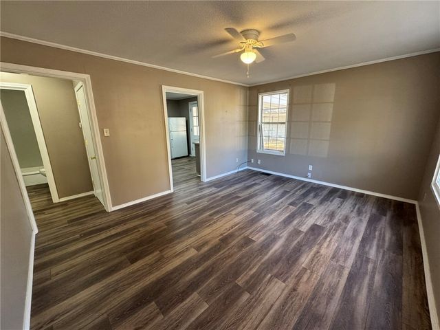 1401 N Detroit Avenue, Russellville, AR 72801