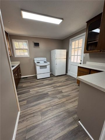 1401 N Detroit Avenue, Russellville, AR 72801