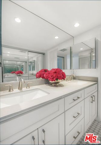 38 Sea Island Drive, Newport Beach, CA 92660