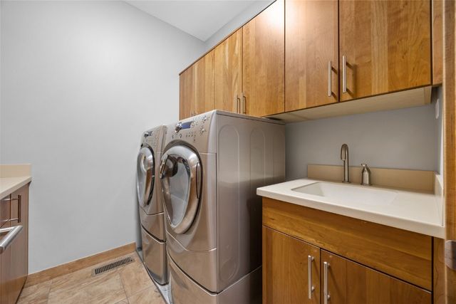 200 Auburn East Lane, Coralville, IA 52241