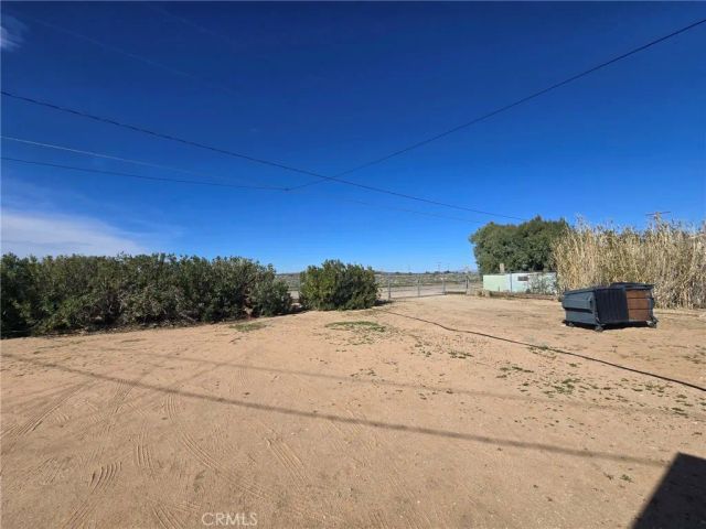 36827 Hidden River, Hinkley, CA 92347