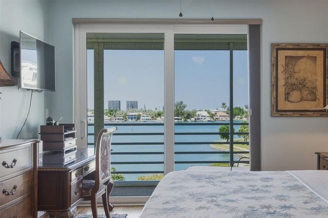 7872 SAILBOAT KEY BOULEVARD S 405, South Pasadena, FL 33707