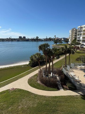 7872 SAILBOAT KEY BOULEVARD S 405, South Pasadena, FL 33707