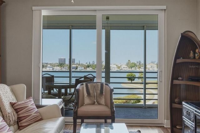 7872 SAILBOAT KEY BOULEVARD S 405, South Pasadena, FL 33707