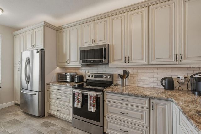 7872 SAILBOAT KEY BOULEVARD S 405, South Pasadena, FL 33707