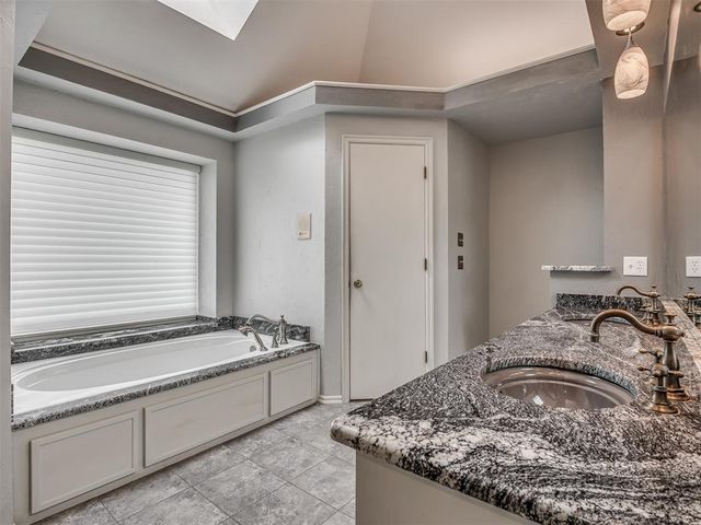 12233 Rivendell Drive, Oklahoma City, OK 73170