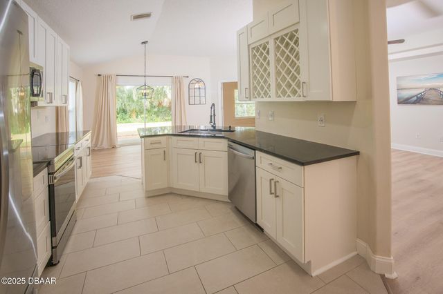 801 801 Angelina Court, Port Orange, FL 32127