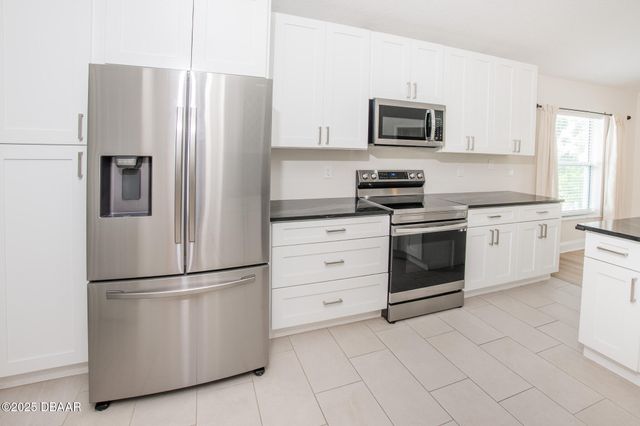 801 801 Angelina Court, Port Orange, FL 32127