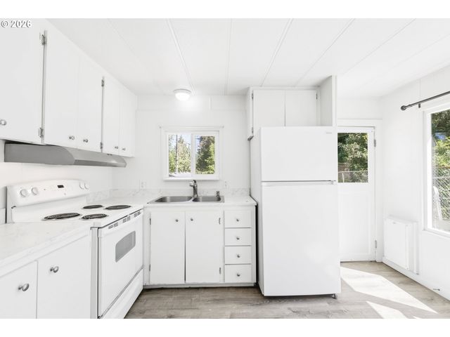 101 GATEWOOD Dr, Kelso, WA 98626