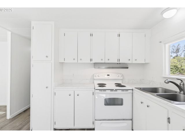 101 GATEWOOD Dr, Kelso, WA 98626