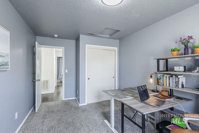 3200 Arcadian Dr, Caldwell, ID 83605
