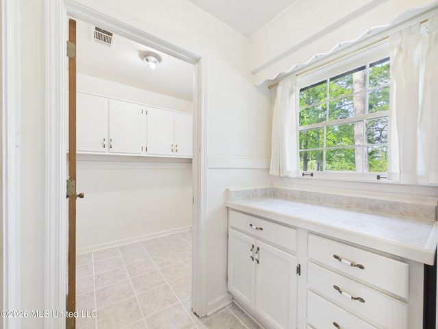 107 Braeburn Drive, Ocean Springs, MS 39564