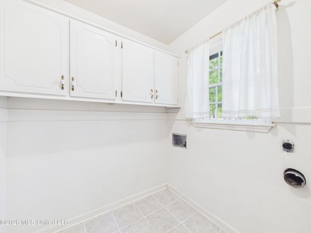 107 Braeburn Drive, Ocean Springs, MS 39564