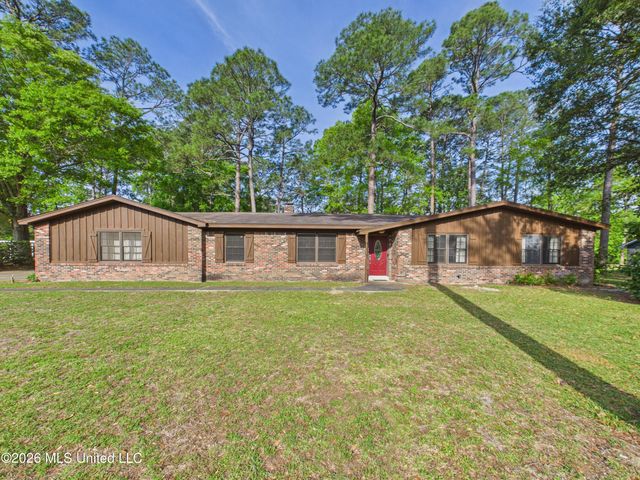 107 Braeburn Drive, Ocean Springs, MS 39564
