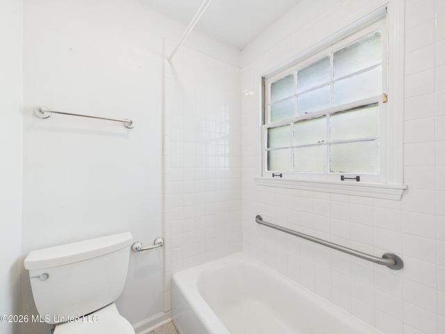 107 Braeburn Drive, Ocean Springs, MS 39564