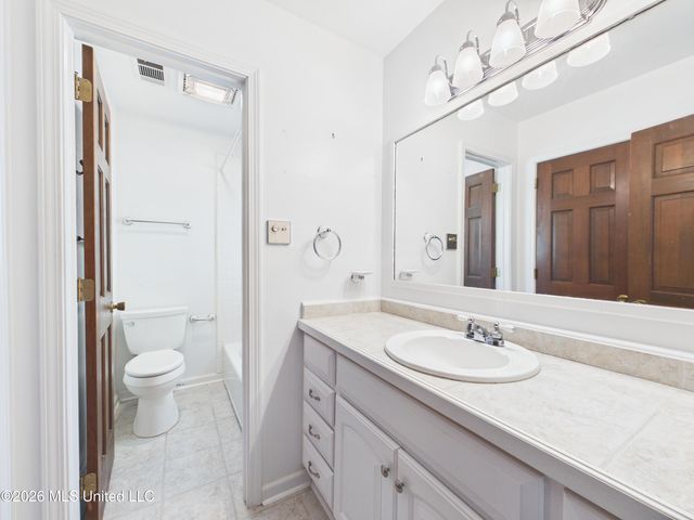 107 Braeburn Drive, Ocean Springs, MS 39564