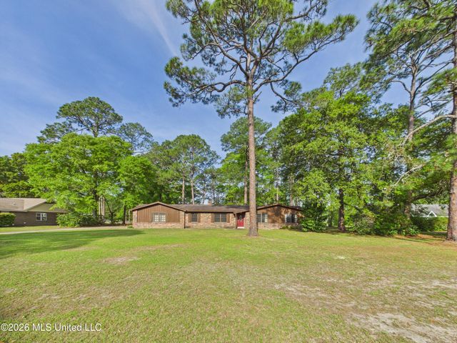 107 Braeburn Drive, Ocean Springs, MS 39564