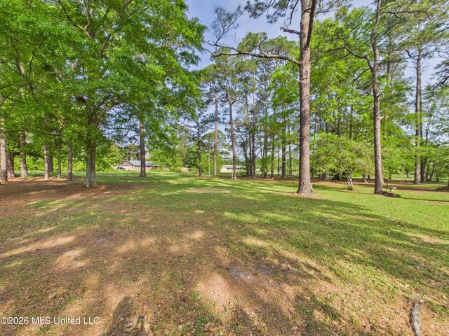 107 Braeburn Drive, Ocean Springs, MS 39564