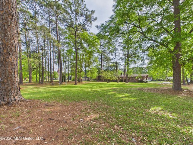 107 Braeburn Drive, Ocean Springs, MS 39564