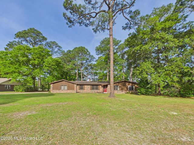 107 Braeburn Drive, Ocean Springs, MS 39564