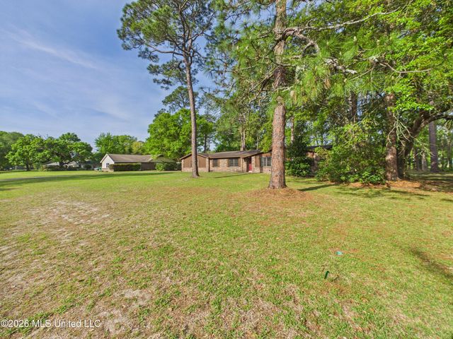 107 Braeburn Drive, Ocean Springs, MS 39564