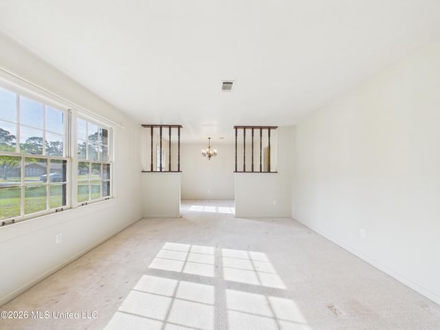 107 Braeburn Drive, Ocean Springs, MS 39564