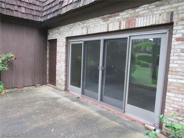 200 Granger Road 11, Medina, OH 44256