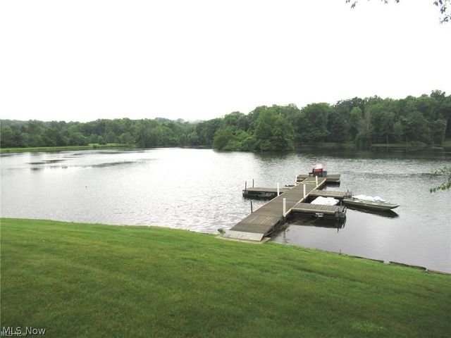 200 Granger Road 11, Medina, OH 44256