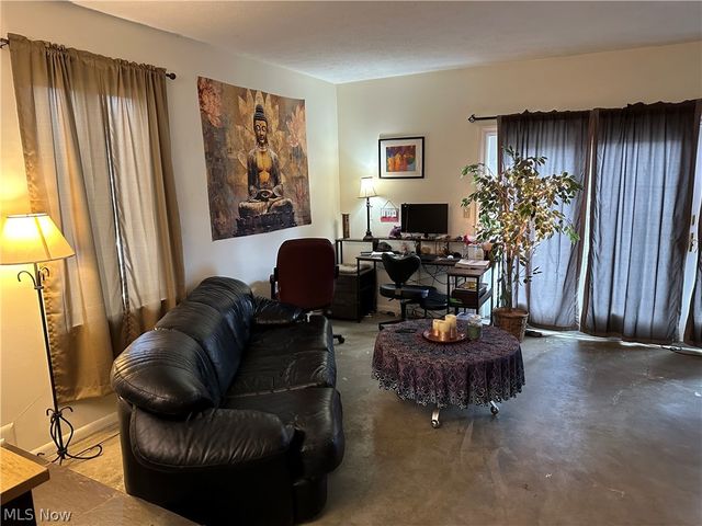 200 Granger Road 11, Medina, OH 44256