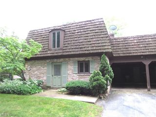 200 Granger Road 11, Medina, OH 44256