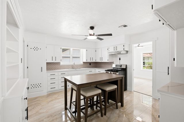 5010 Andrea Street, Houston, TX 77021